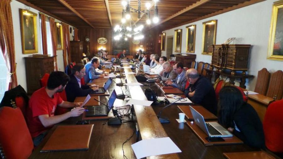 A sesión celebrouse, como é habitual, no Salón Reitoral de San Xerome. Foto: Servimav-USC