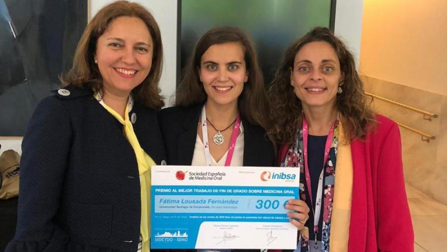 De esquerda a dereita, María Mercedes Suárez Cunqueiro, Fátima Lousada Fernández e a tamén profesosa da USC e vocal de SEMO Pilar Gándara Vila