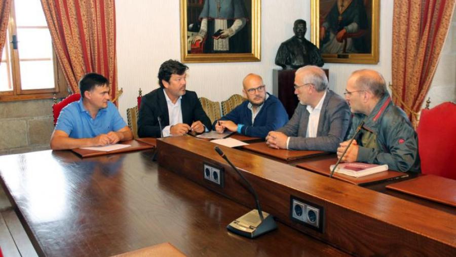 De esquerda a dereita: José J. Fernández, Xavier Ferreira, Anxo Queiruga, Gumersindo Guinarte e Álvaro García