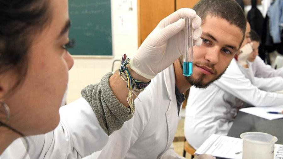 Laboratorio da USC. Foto: Santi Alvite
