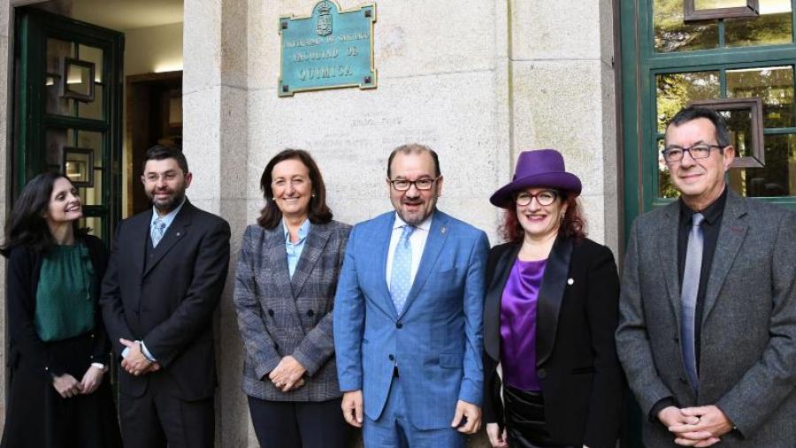 De esquerda a dereita, Elena López Lago, decana da Facultade de Física; Francisco Fraga López, decano da Facultade de Ciencias; Pilar Bermejo Barrera, decana da Facultade de Química; Antonio López,...