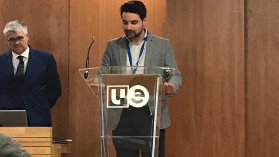 Daniel Cajade na súa intervención logo de recoller o premio