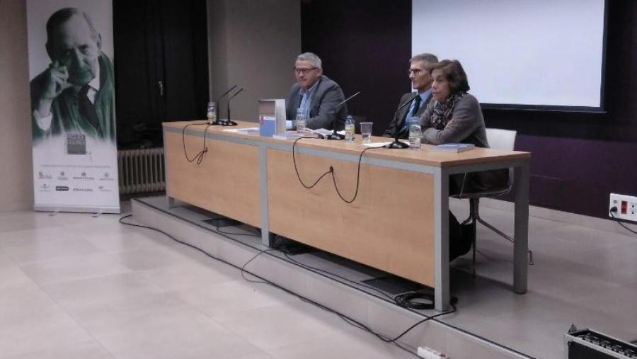 De esquerda a dereita, Fernando Zamácola, Alfonso Rey e Elisa Delibes De esquerda a dereita, Fernando Zamácola, Alfonso Rey e Elisa Delibes